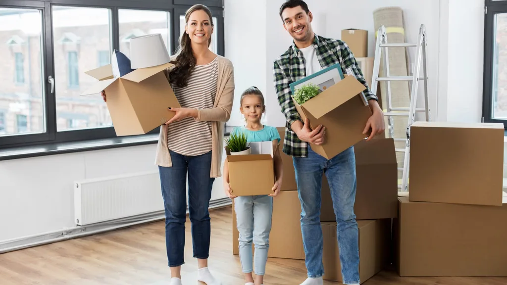 Arbeitsmarkt in Österreich nach dem Umzug – AMS, Arbeitsgenehmigung & Branchen