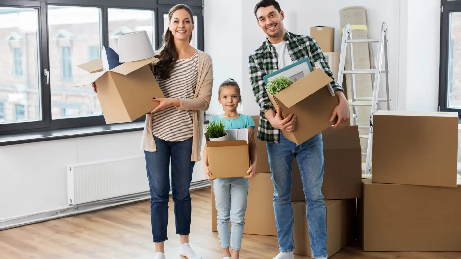 Arbeitsmarkt in Österreich nach dem Umzug – AMS, Arbeitsgenehmigung & Branchen