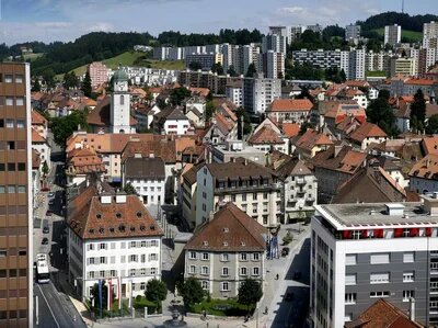Umzug von La Chaux-de-Fonds nach Österreich
